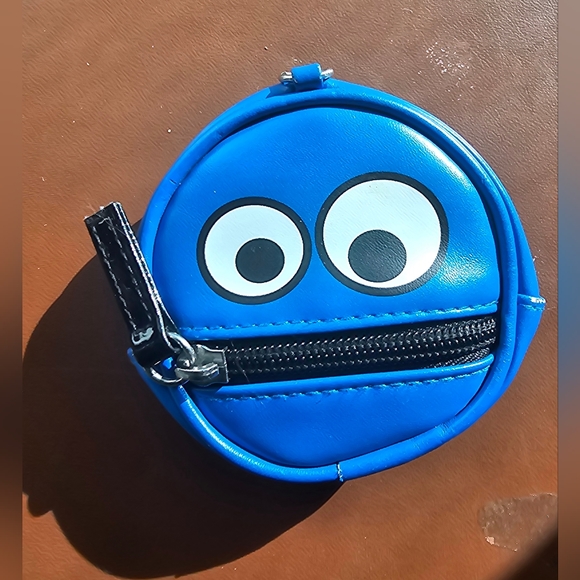 Blus emoji face quirky coin purse bag charm for keychain, bookbag, purse - Picture 1 of 5